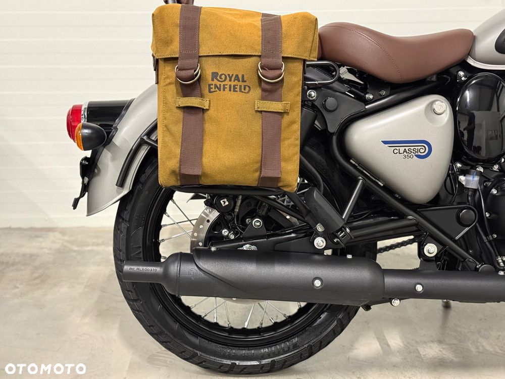 Royal Enfield Classic - 15