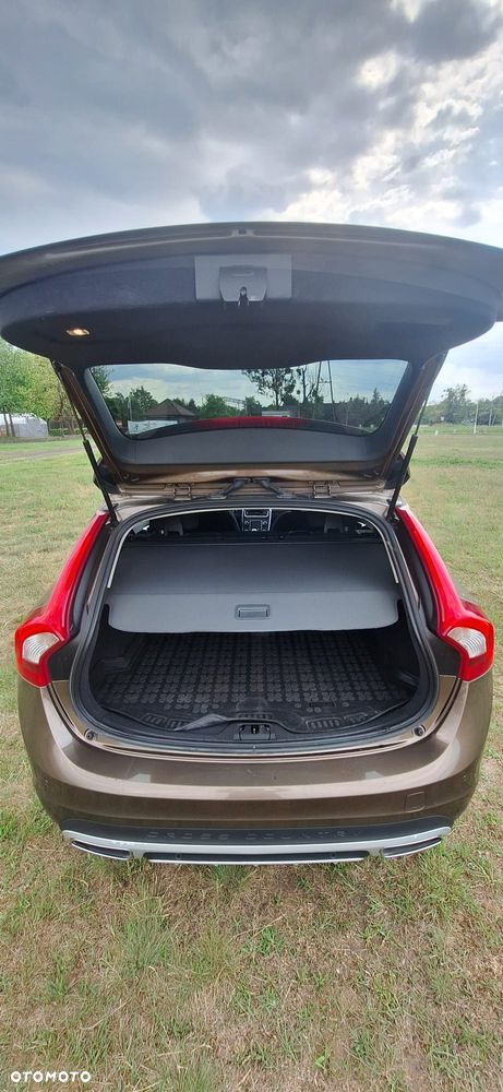 Volvo V60 Cross Country D3 Drive-E Momentum - 15