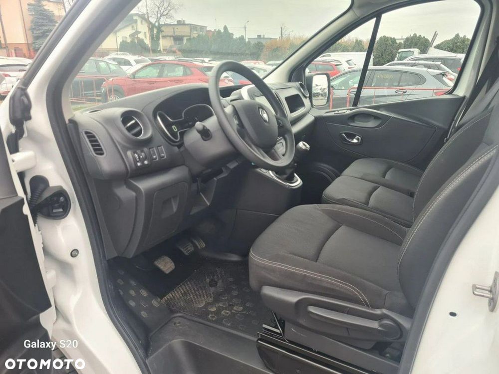 Renault TRAFIC - 9