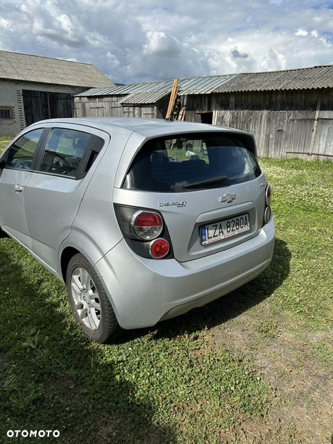 Chevrolet Aveo 1.4 16V LT - 9