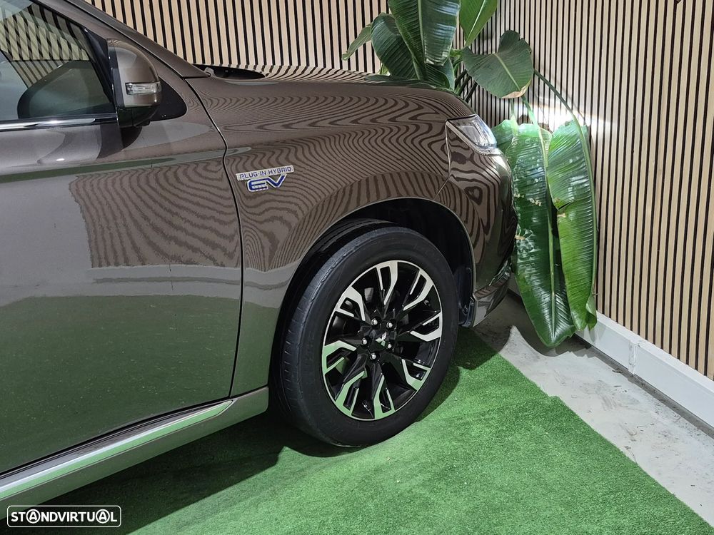 Mitsubishi Outlander 2.0 Instyle Navi - 5