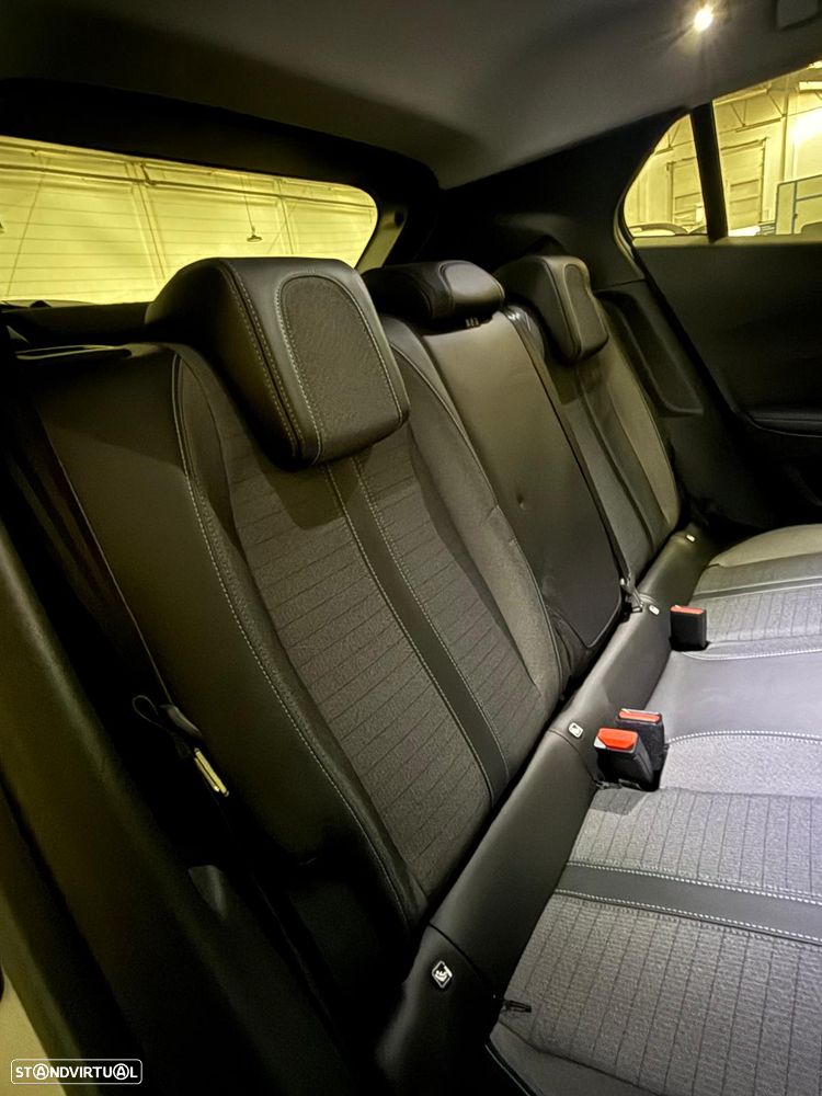 Peugeot 2008 1.5 BlueHDi Allure Pack - 21