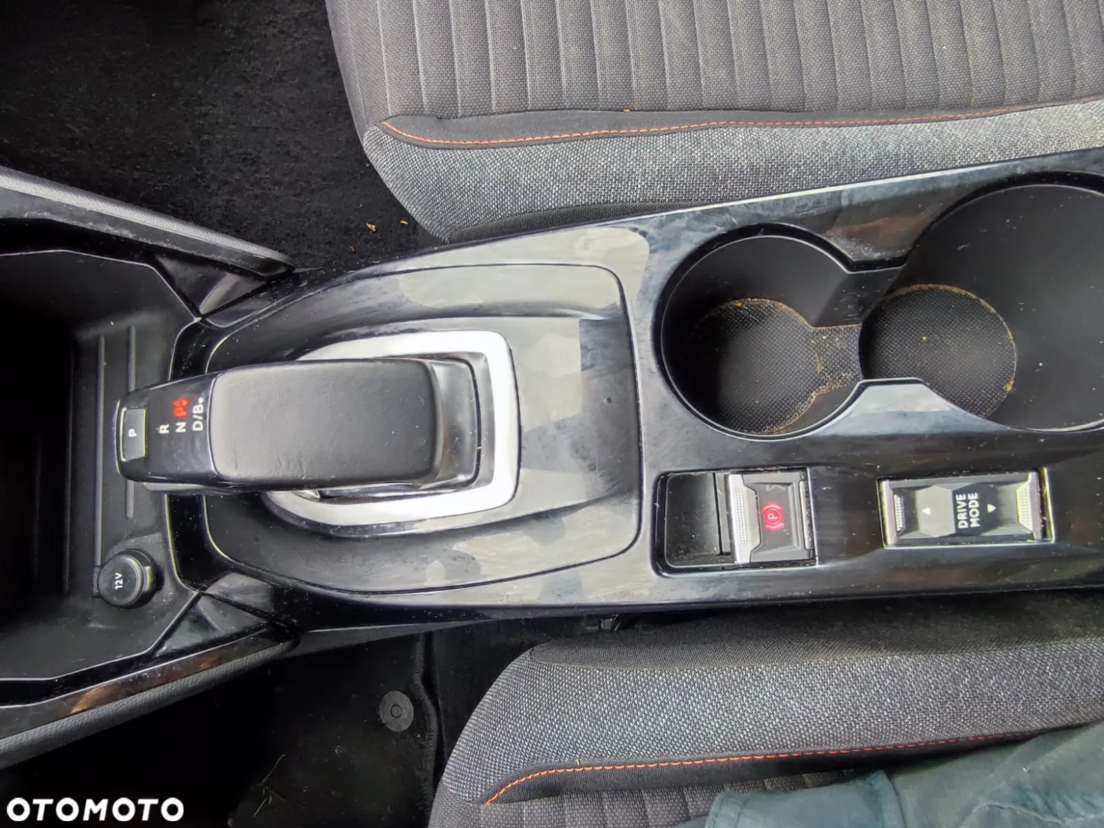 Peugeot 208 e-208 46.3kWh Style - 16