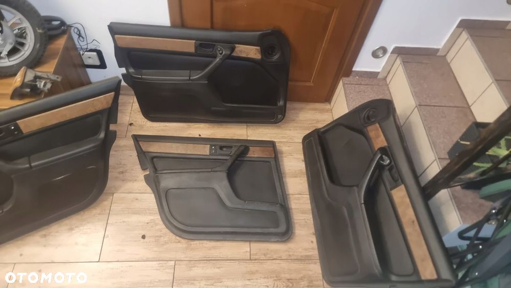 BOCZEK BOCZKI SKÓRA BMW E32 - 1