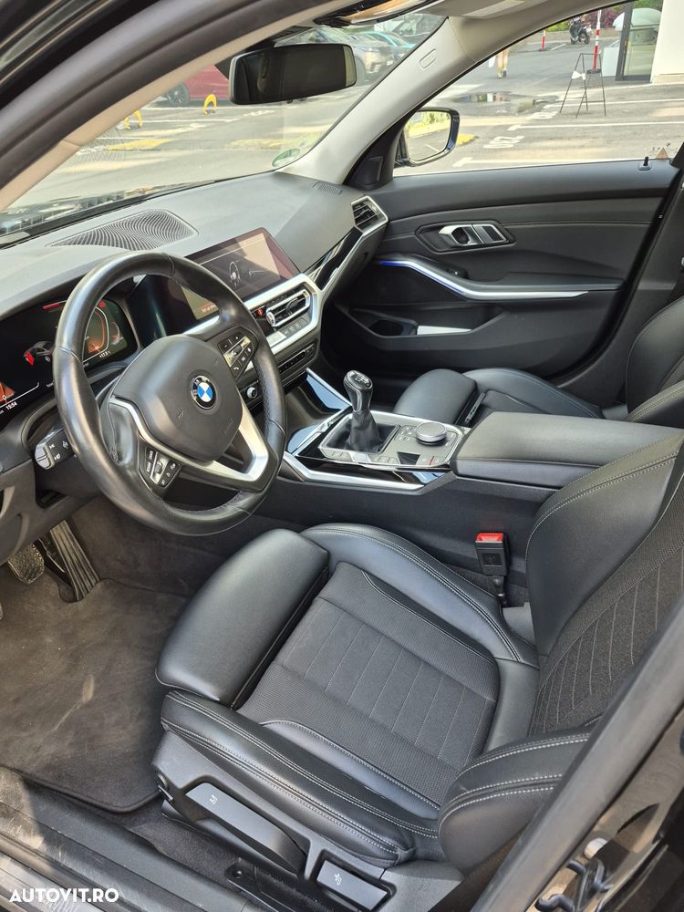 BMW Seria 3 318d Edition M Sport Shadow - 23