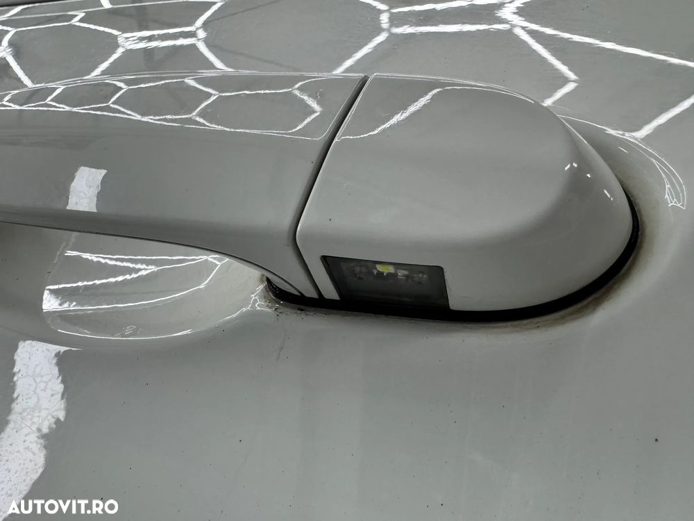 BMW Seria 3 320d Aut. Modern Line - 16