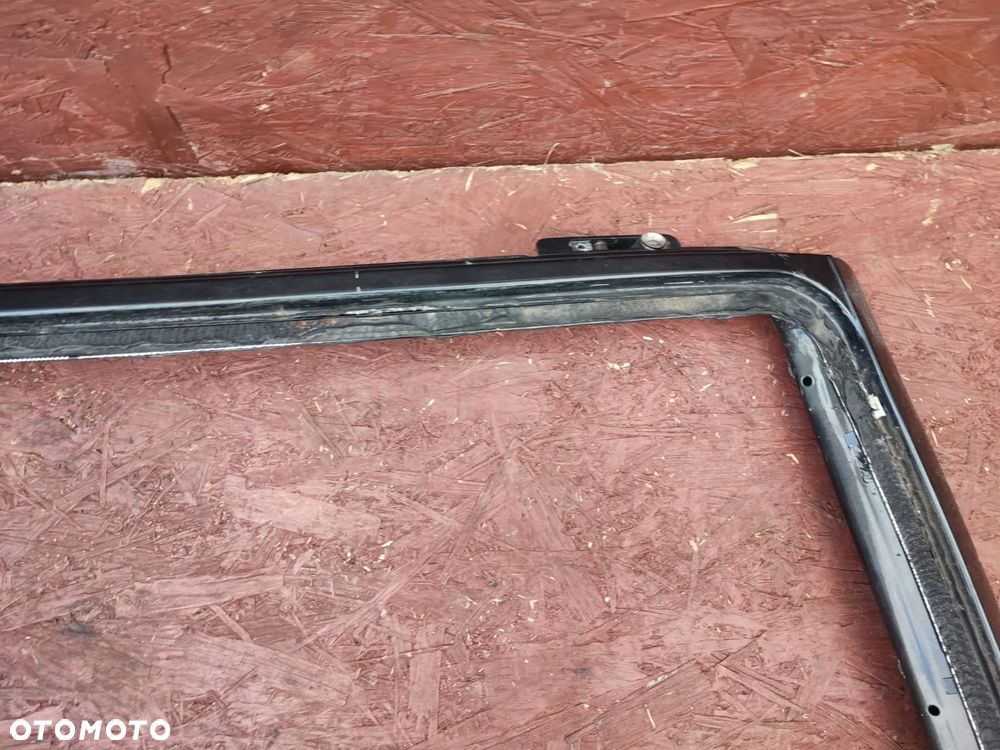 BMW E36 CABRIO ORYGINALNA RAMKA SZYBY PRZÓD / SŁUPKI "A" + ZAMKI DACHU PÓŁ-AUTOMAT. O NR: 1 977 607 OEM.  W BARDZO DOBRYM STANIE, BEZ RDZY - 7