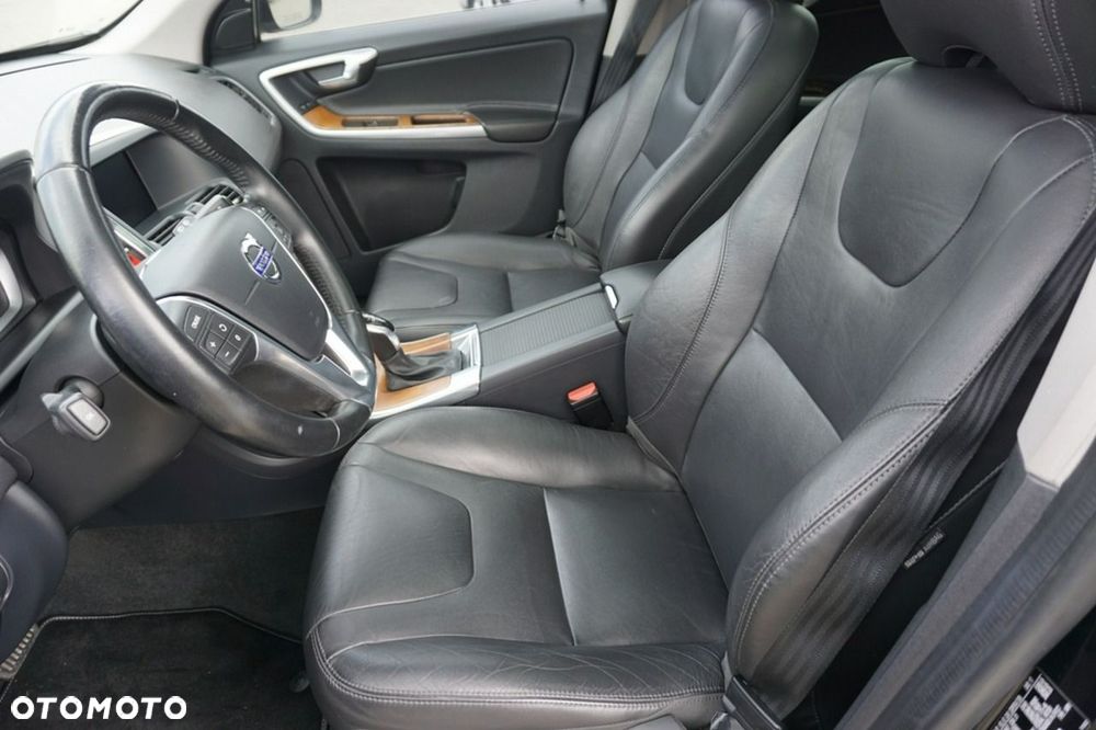 Volvo XC 60 T5 AWD Inscription - 9