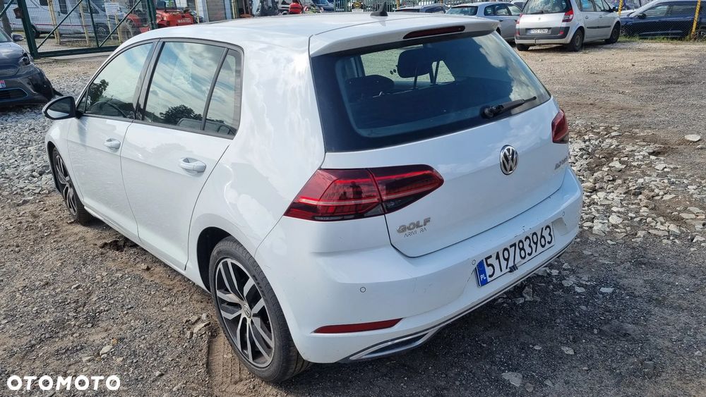 Volkswagen Golf 2.0 TDI (BlueMotion Technology) DSG Comfortline - 19