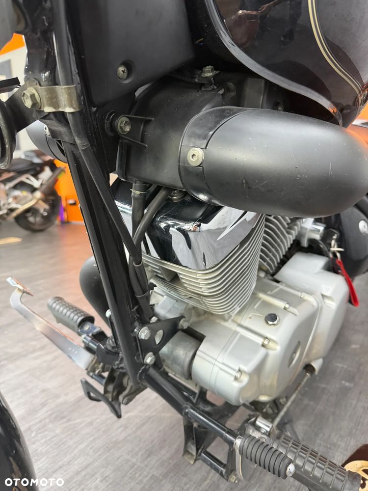 Suzuki Intruder - 20
