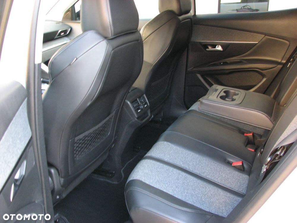 Peugeot 3008 BlueHDi 130 Stop & Start EAT8 Allure - 16