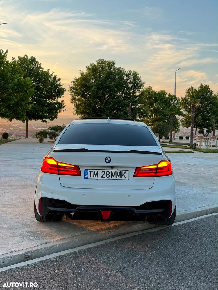 BMW Seria 5 550i xDrive AT - 2