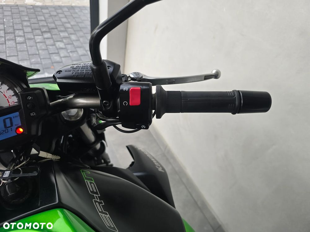 Kawasaki ER - 25