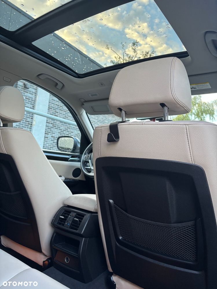 BMW X3 28i xDrive - 16