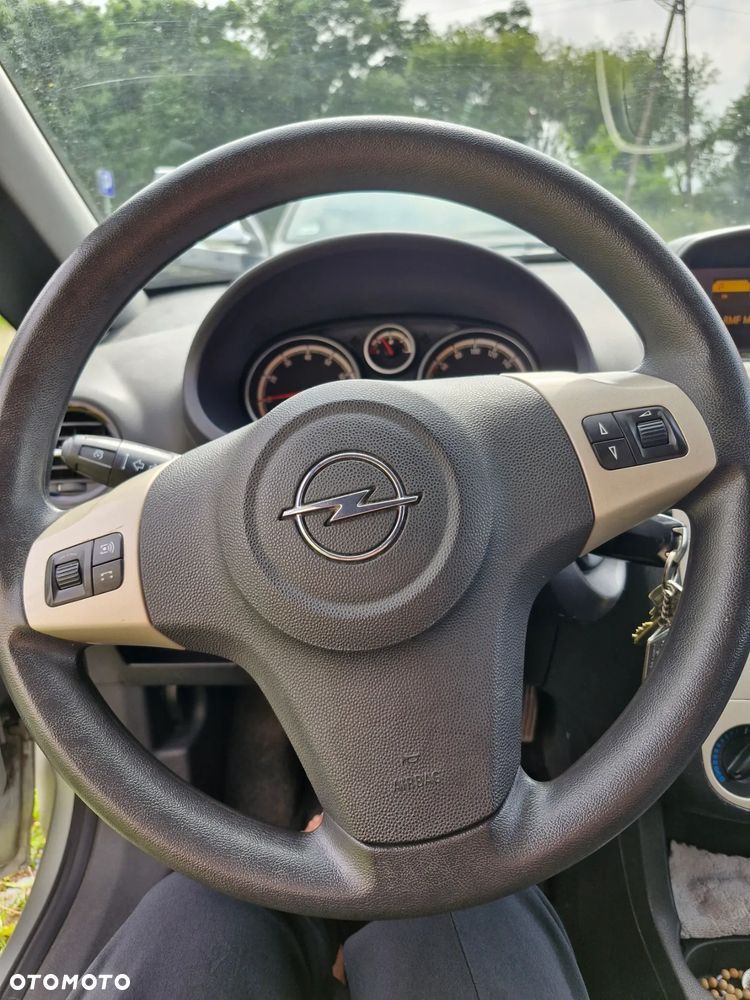 Opel Corsa 1.2 16V Cosmo - 4