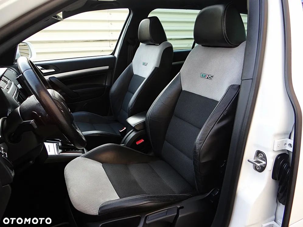 Skoda Octavia 2.0 TDI CR DPF DSG RS - 35