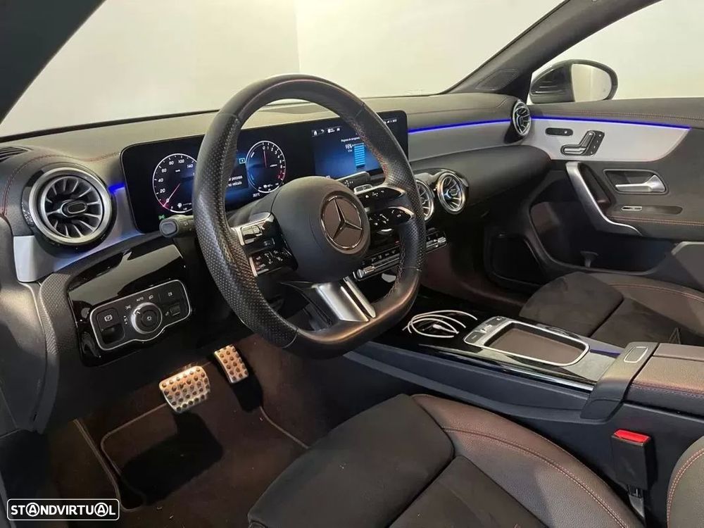 Mercedes-Benz CLA 250 e AMG Line — fotografia 11