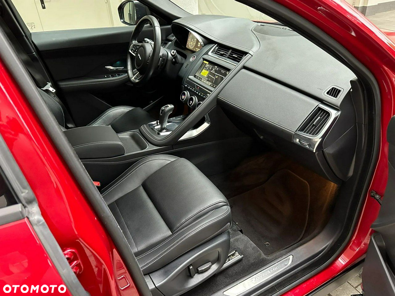 Jaguar E-Pace - 14