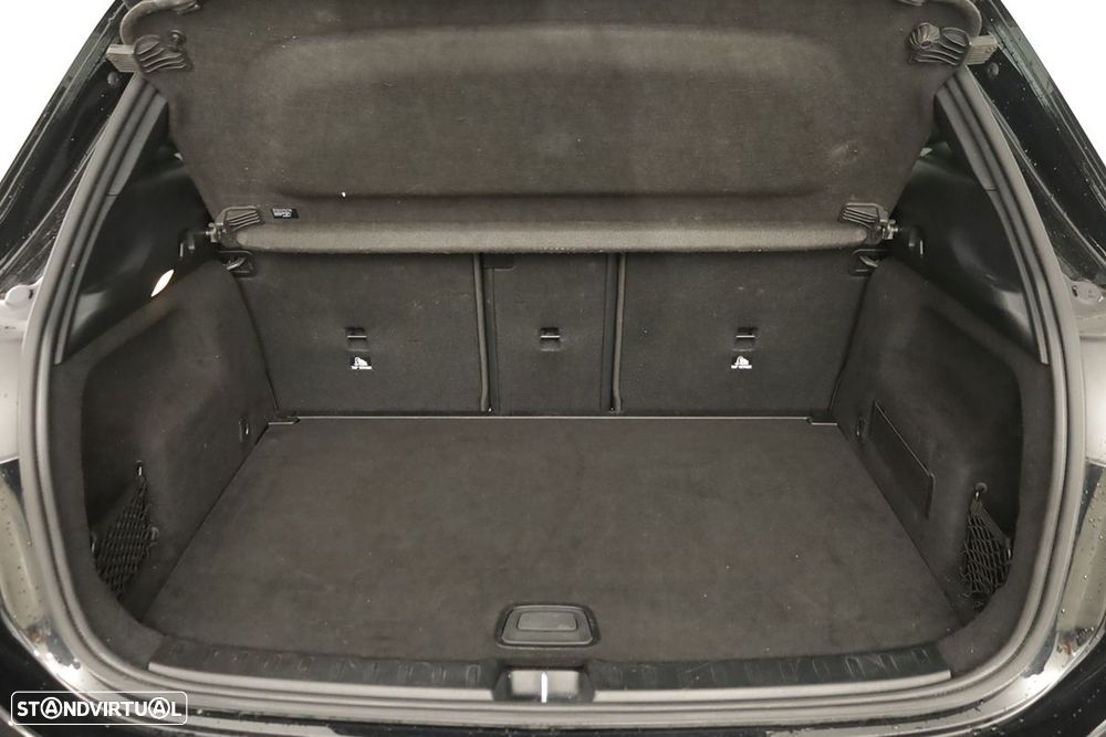 Mercedes-Benz GLA 200 - 22