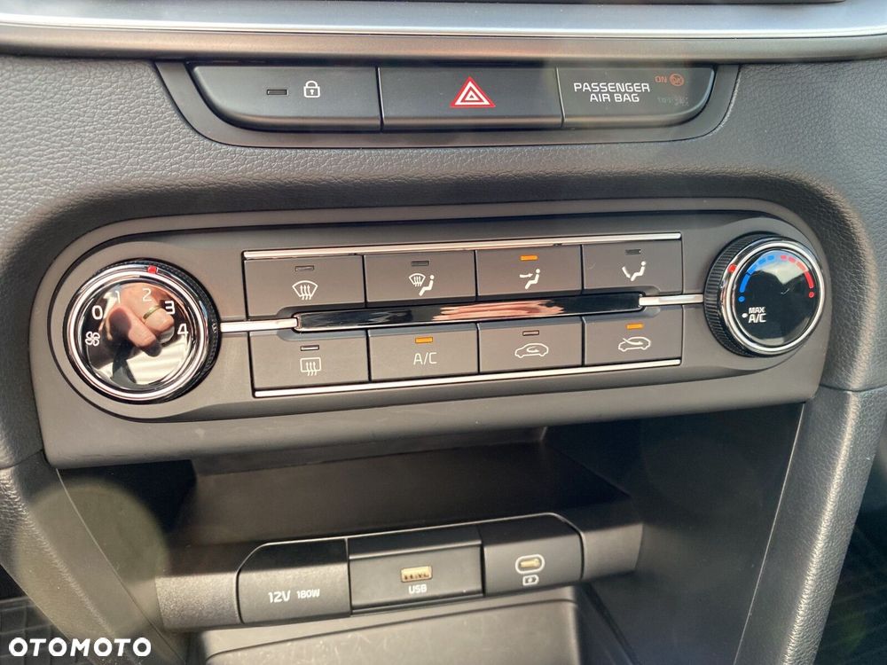 Kia Ceed - 25
