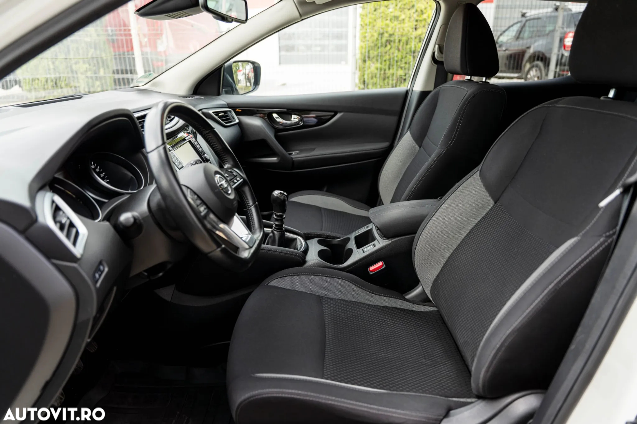 Nissan Qashqai 1.5 DCI Start/Stop N-Connecta - 12