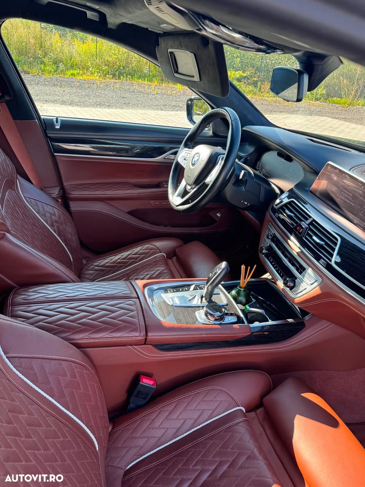 BMW Seria 7 745e - 6