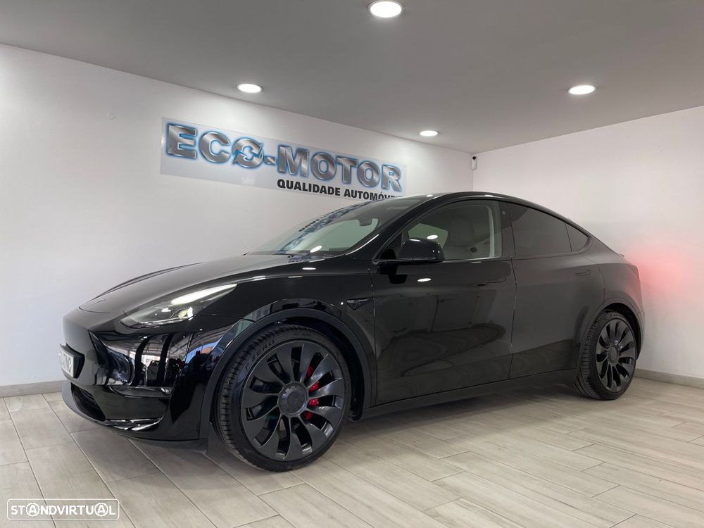 Tesla Model Y Performance Dual Motor AWD - 9