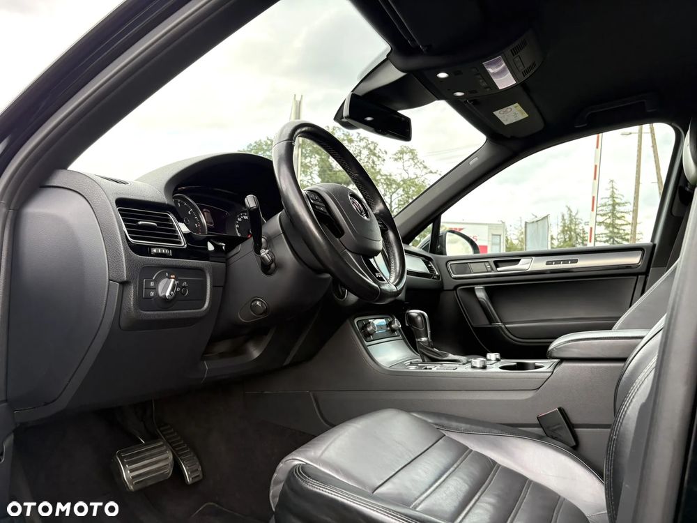 Volkswagen Touareg 3.0 V6 TDI BMT Perfectline R-Style - 13