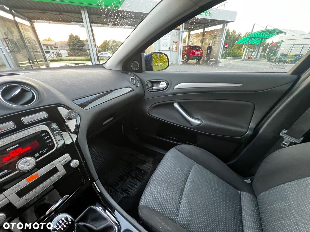 Ford Mondeo 2.0 TDCi Ambiente - 22