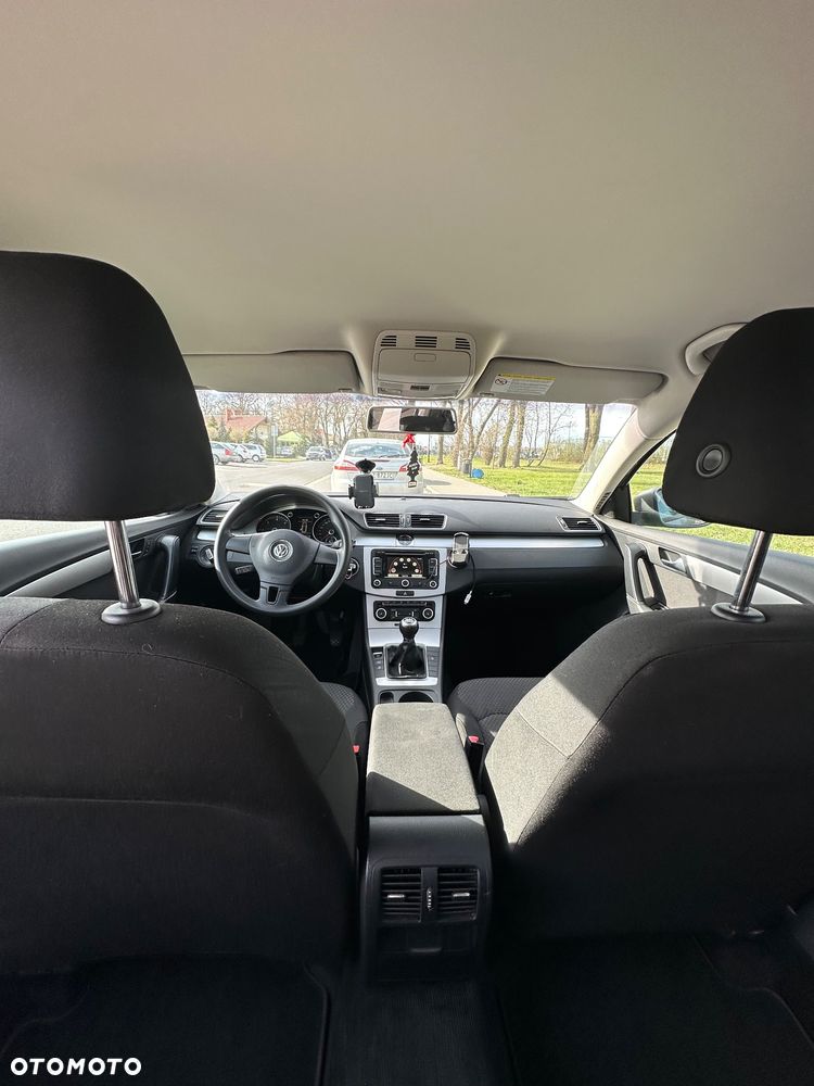 Volkswagen Passat 2.0 TDI Comfortline - 16