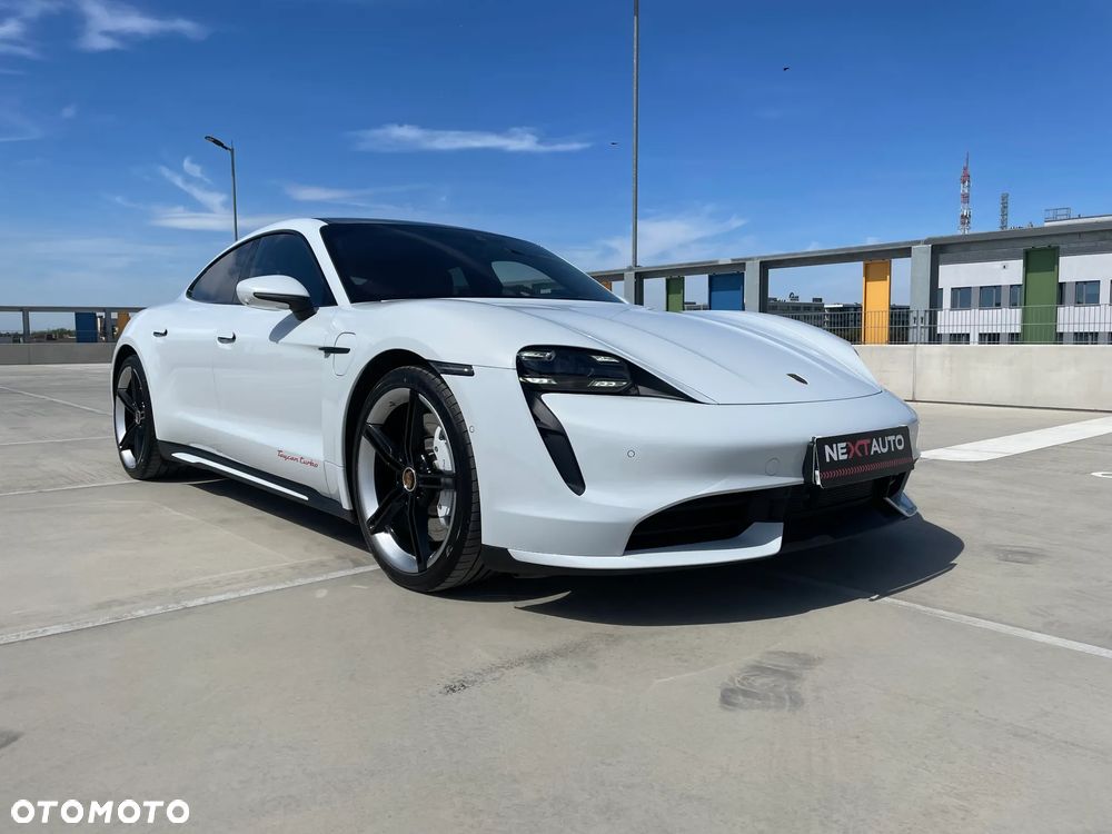Porsche Taycan Turbo - 2