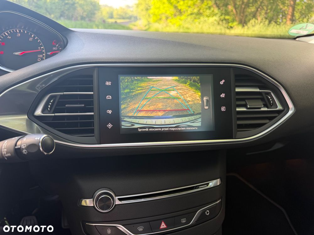 Peugeot 308 BlueHDi FAP 150 Stop & Start Allure - 11