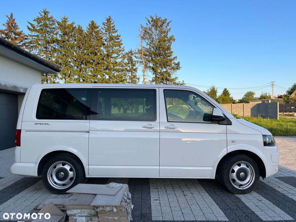 Volkswagen Multivan - 11