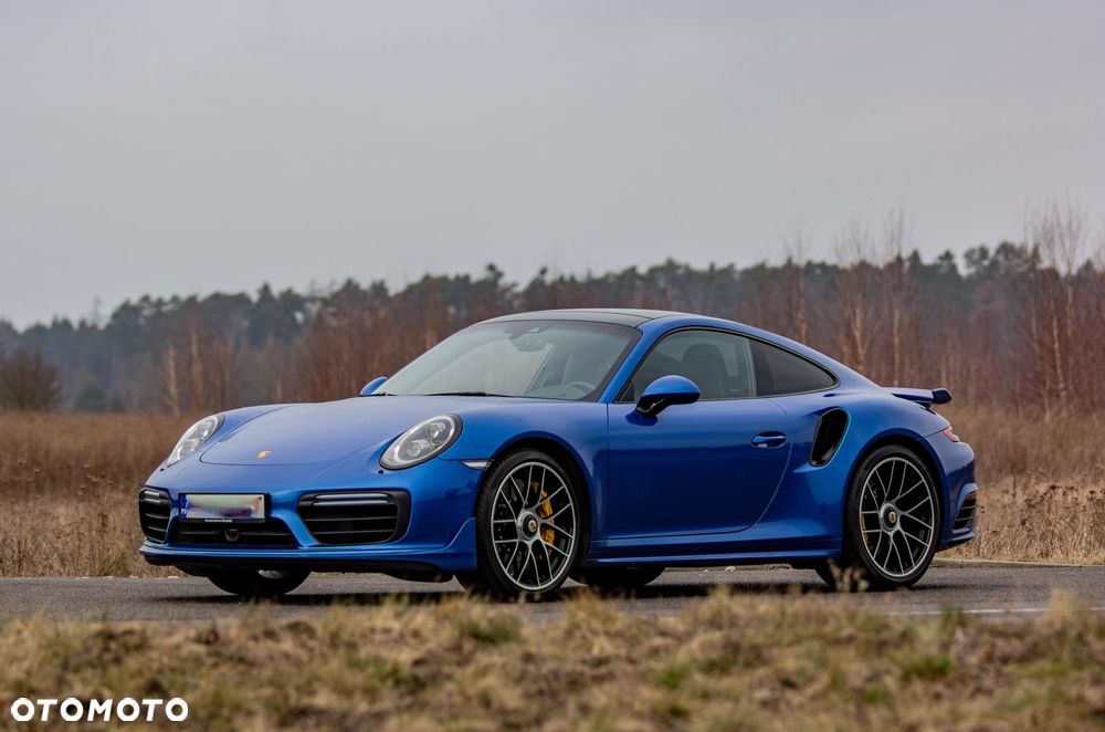 Porsche 911 Turbo S - 1