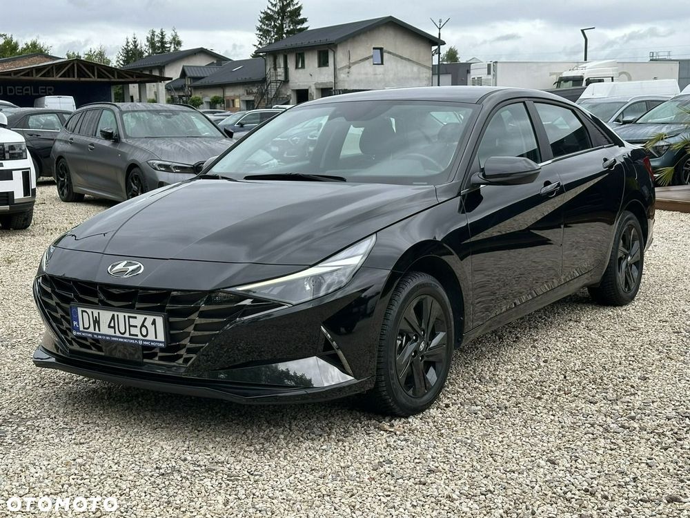 Hyundai Elantra - 4