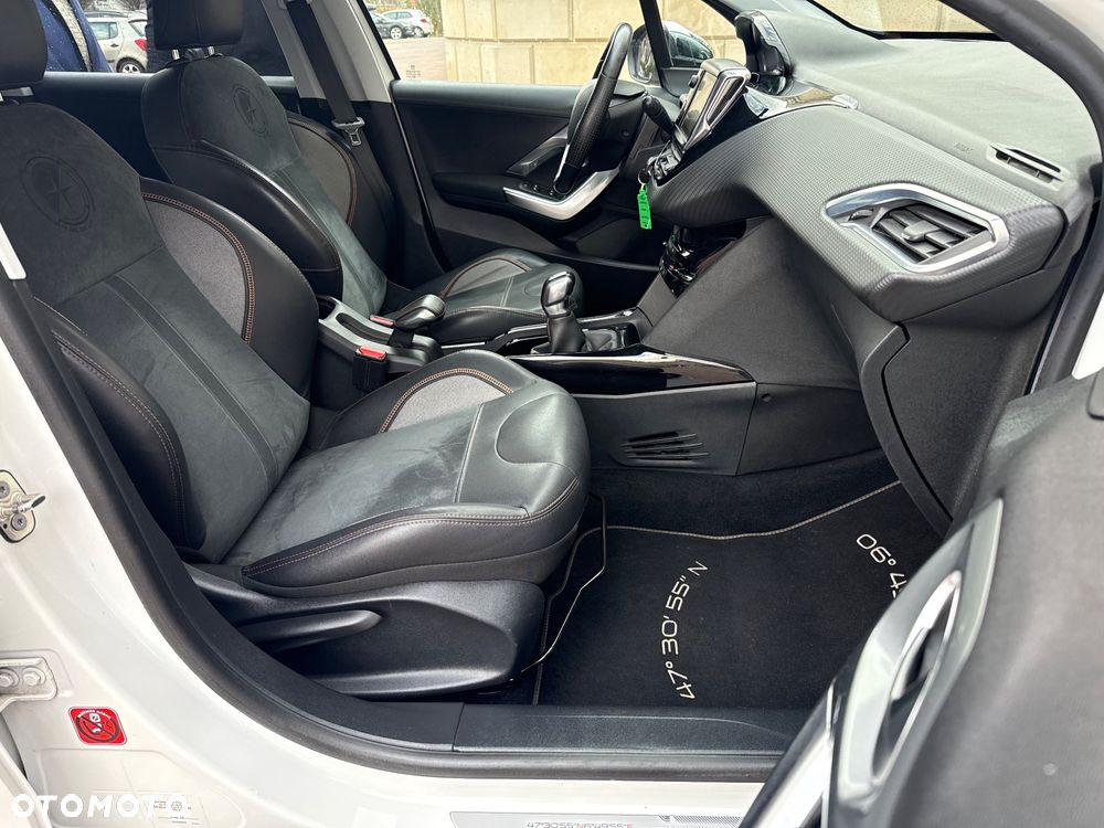 Peugeot 2008 1.2 Pure Tech GPF Crossway S&S - 38