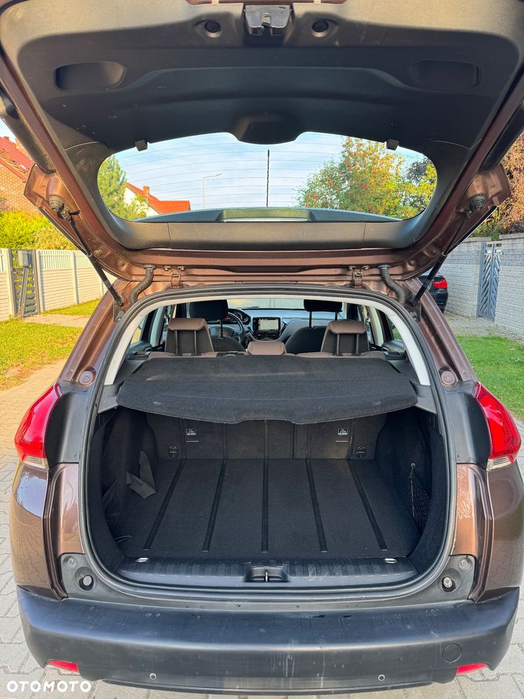 Peugeot 2008 PureTech 82 Style - 16