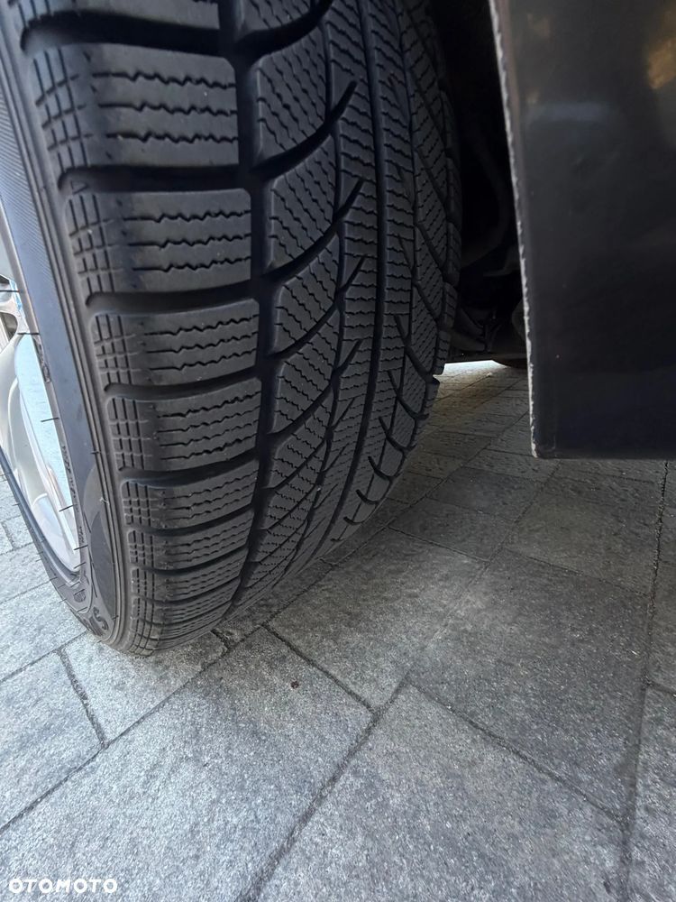 BMW Seria 5 520i - 11