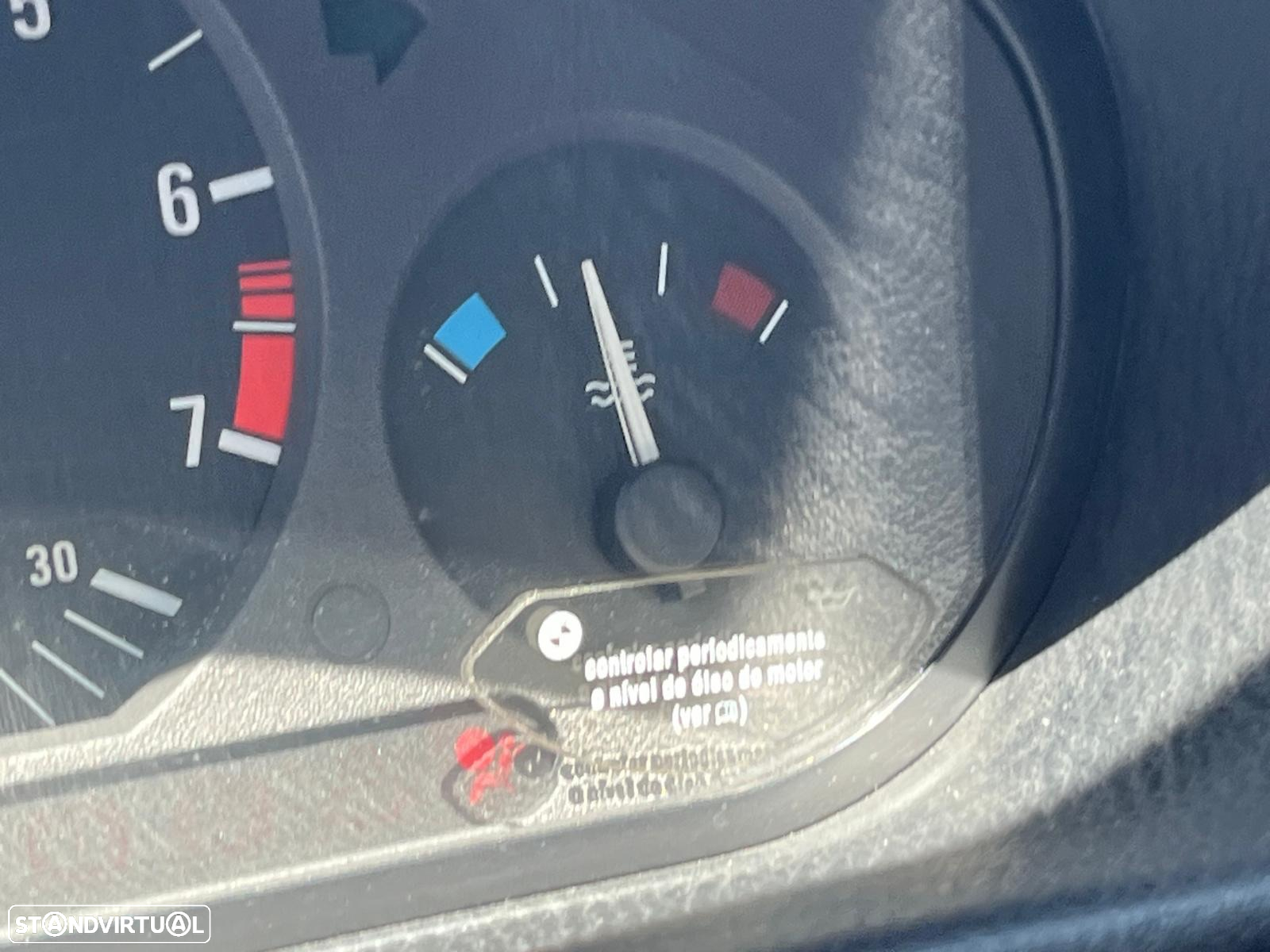 BMW 320 i - 16