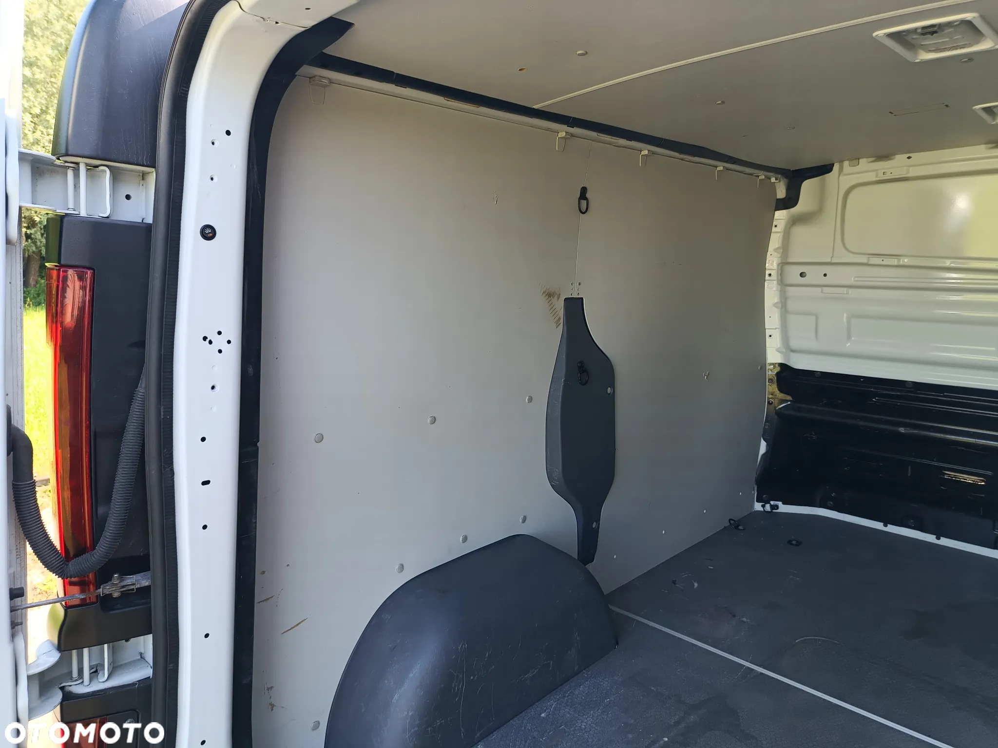 Renault Trafic 1.6 dCi diesel 121kM 2016 rok wersja L1H1 - 21