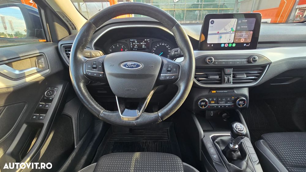 Ford Focus 1.0 EcoBoost Titanium - 11