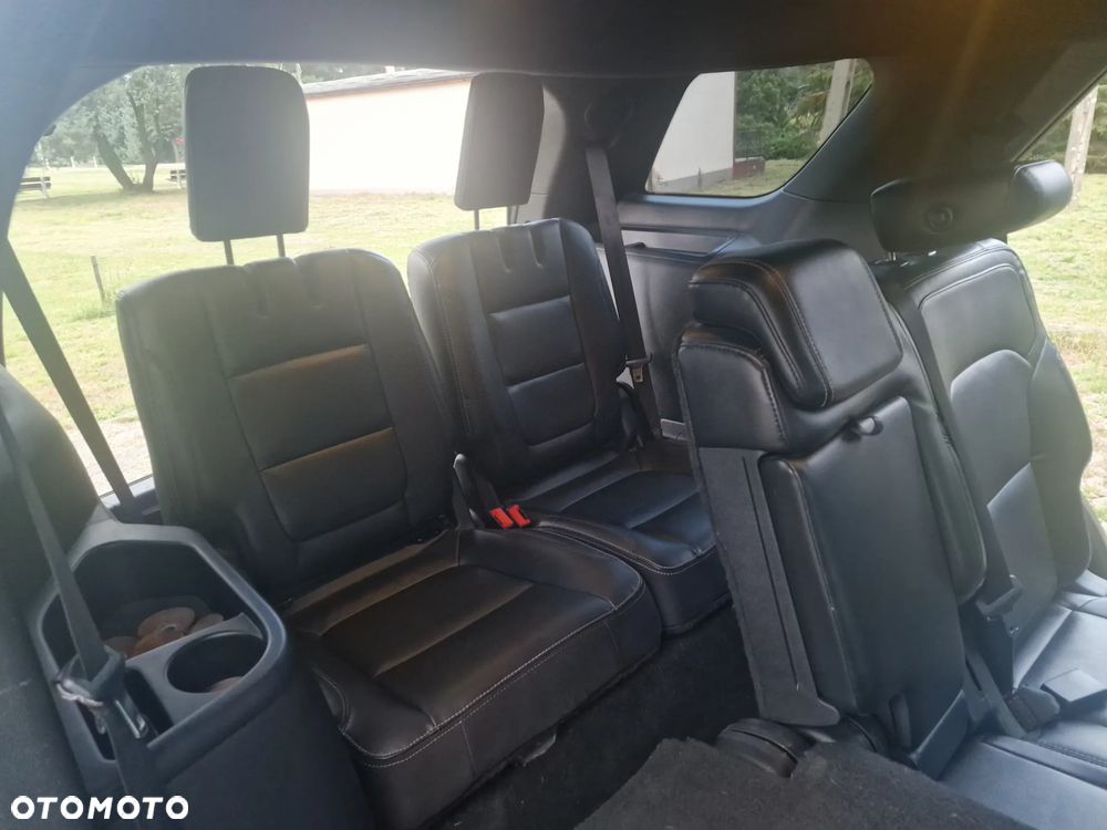 Ford Explorer - 17