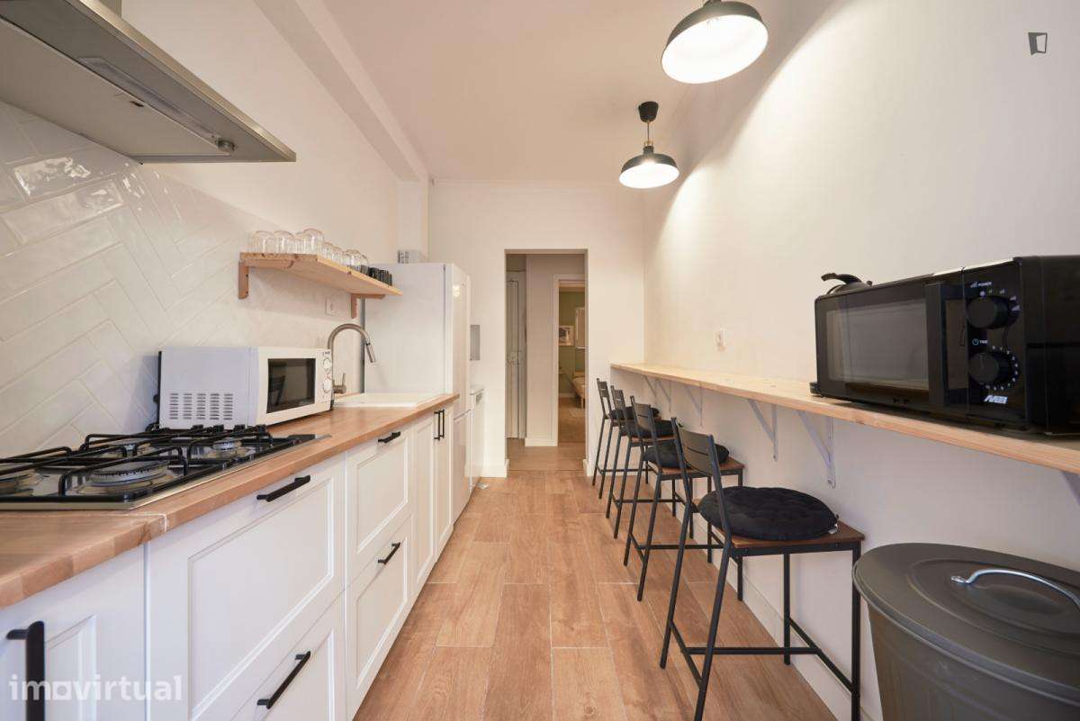 Quarto - localizado em Roma-Areeiro Lisbon - Grande imagem: 5/6