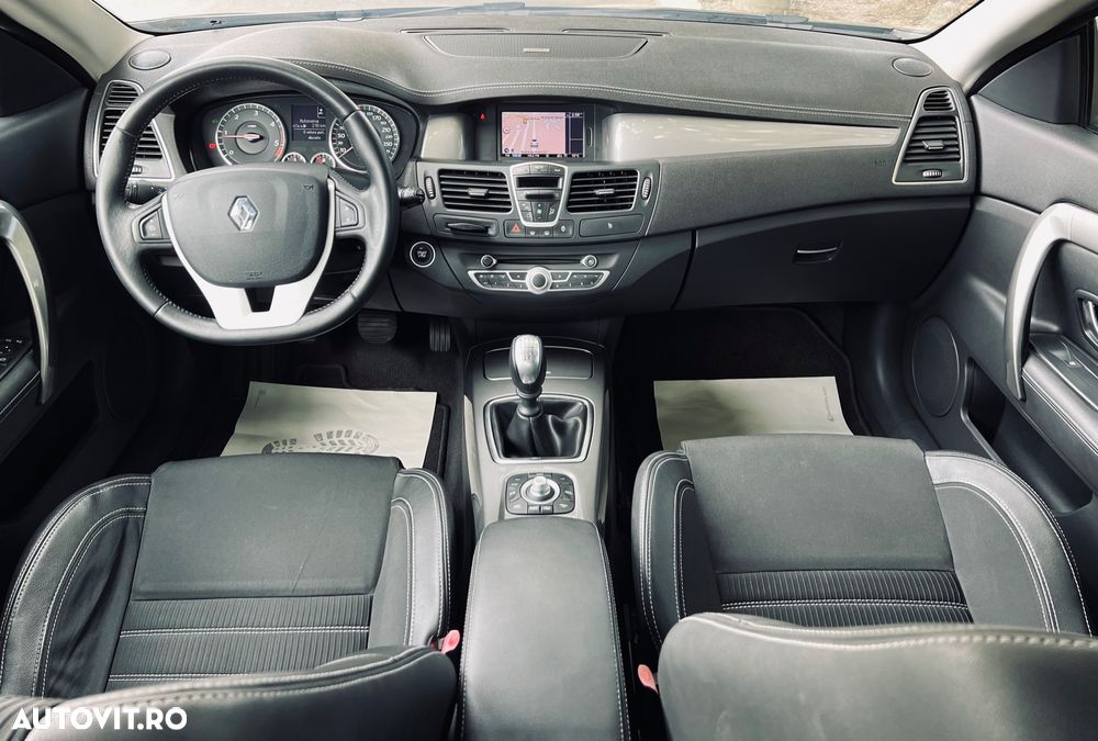 Renault Laguna Coupe dCi 150 FAP Monaco GP - 11