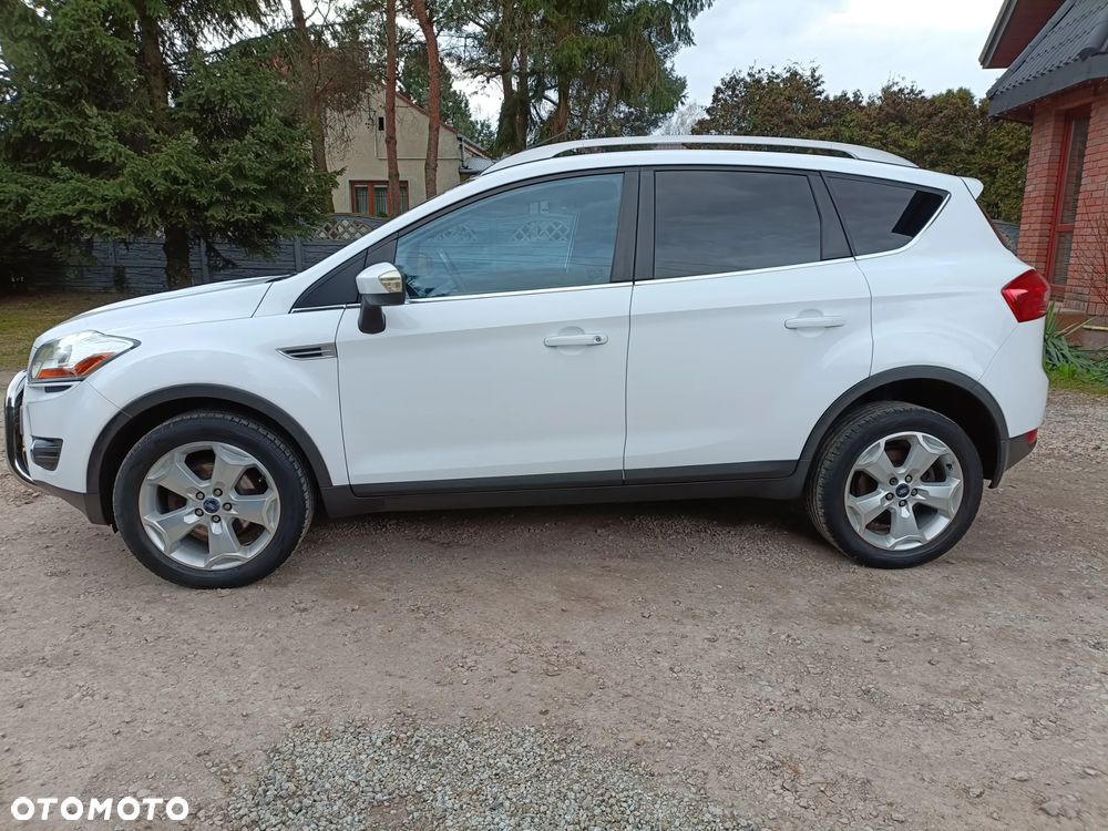 Ford Kuga 2.0 TDCi 2x4 Titanium - 8