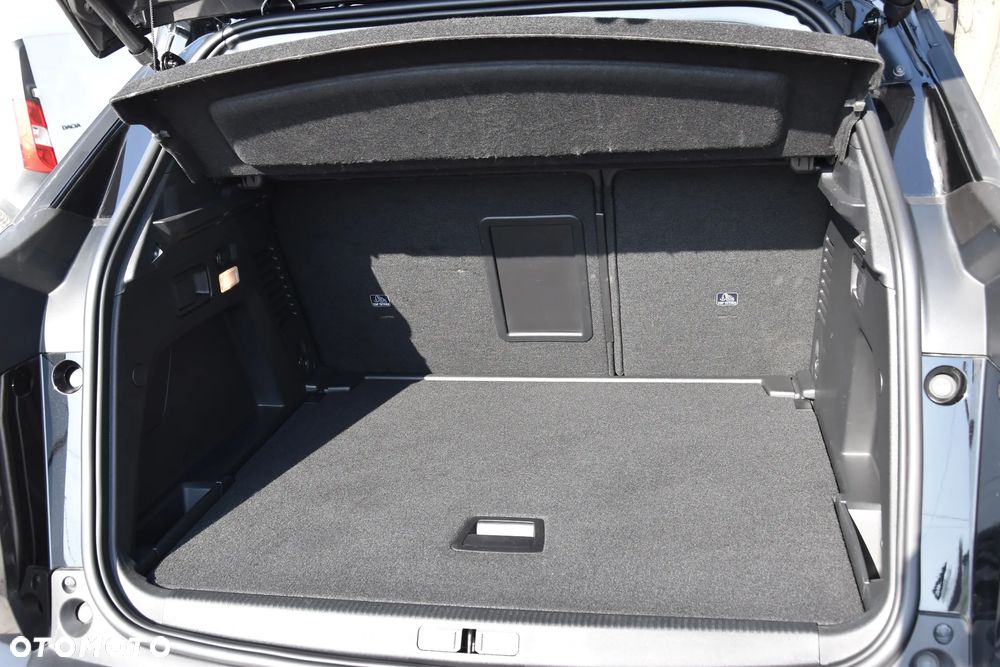 Peugeot 3008 BlueHDi 130 Stop & Start EAT8 Allure Pack - 22