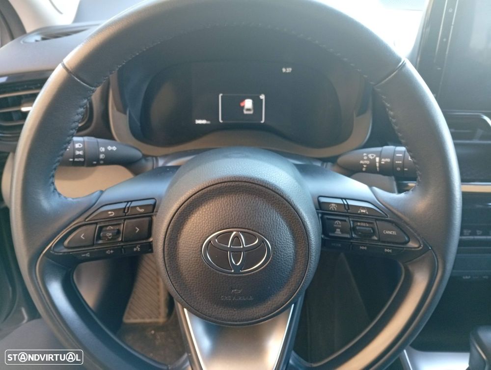 Toyota Yaris Cross 1.5 HDF Comfort Plus - 21