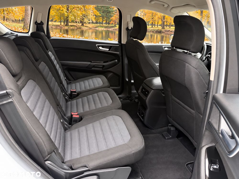 Ford S-Max - 16