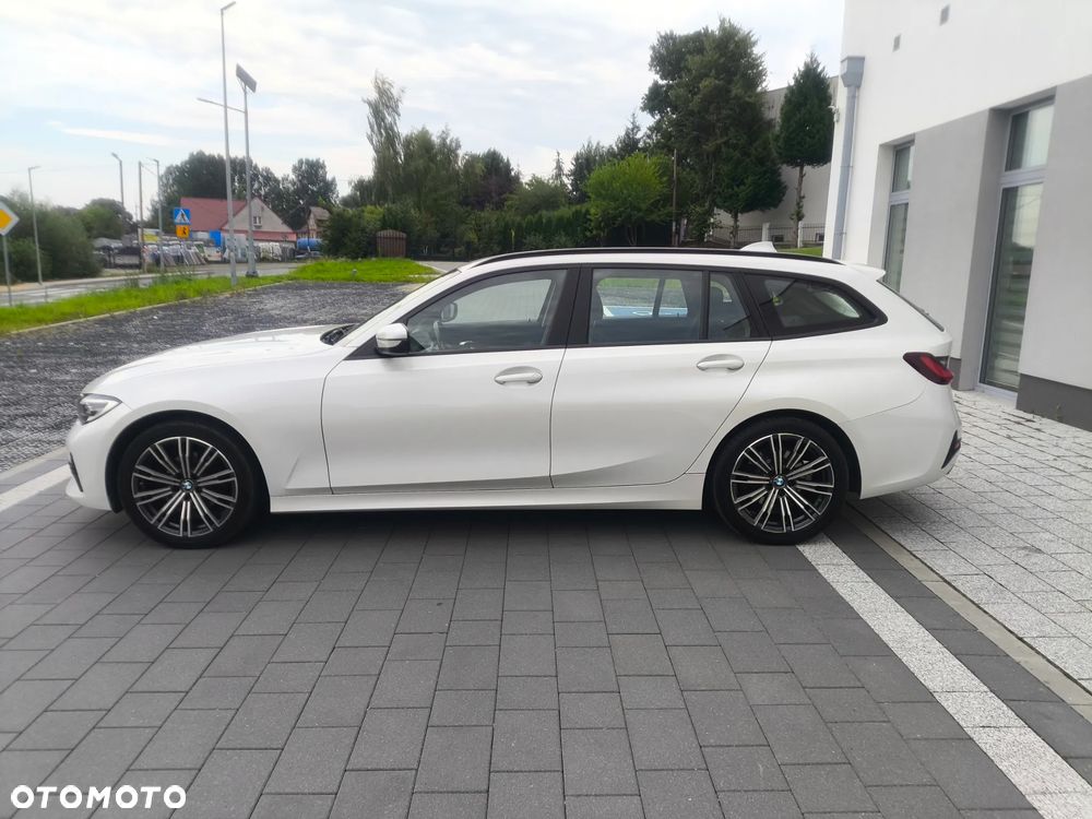 BMW Seria 3 318i - 5