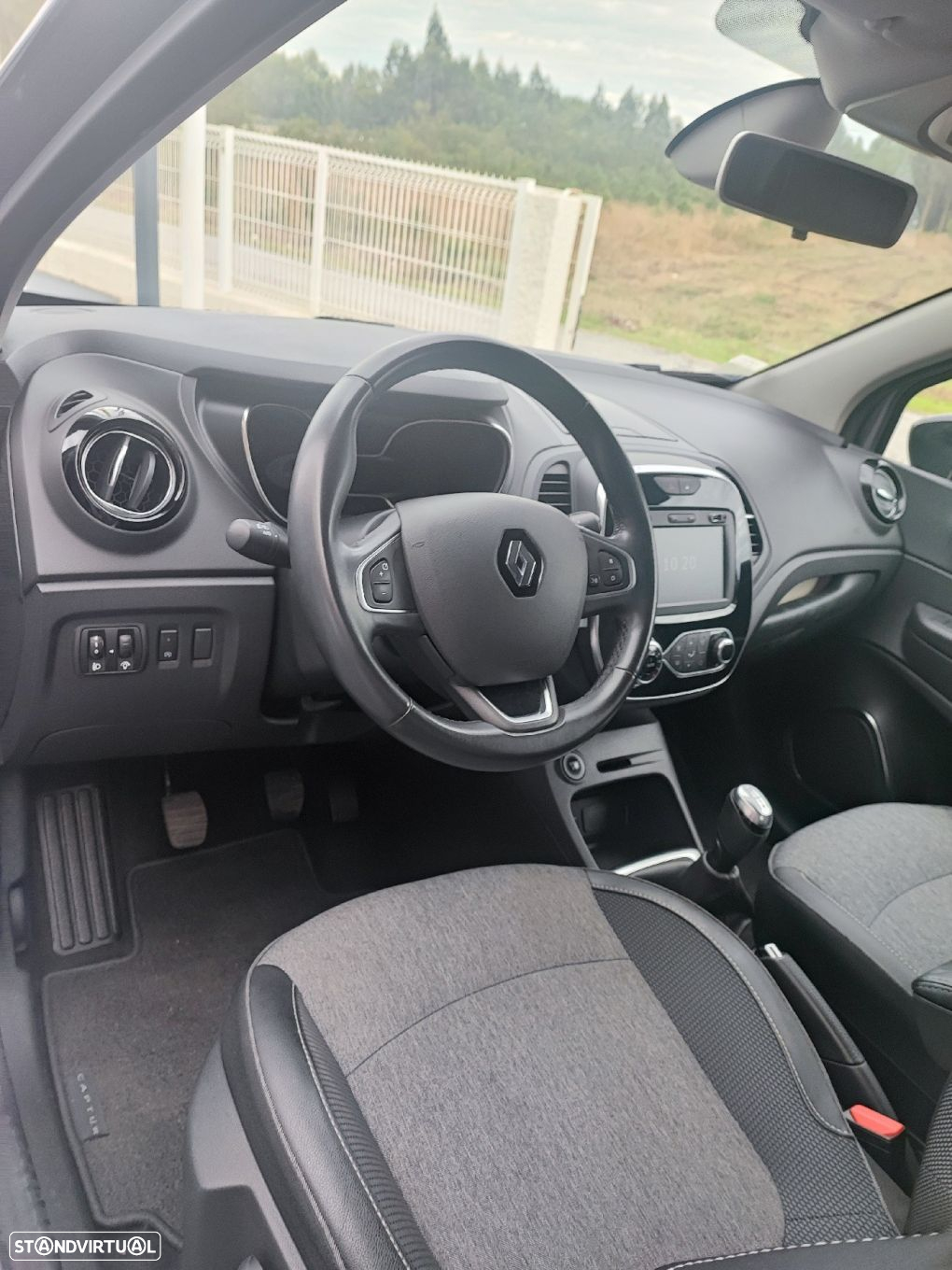 Renault Captur 0.9 TCE Exclusive - 24